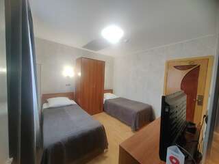 Гостиница Грин Парк Домодедово Бюджетный двухместный номер с 2 отдельными кроватями-4